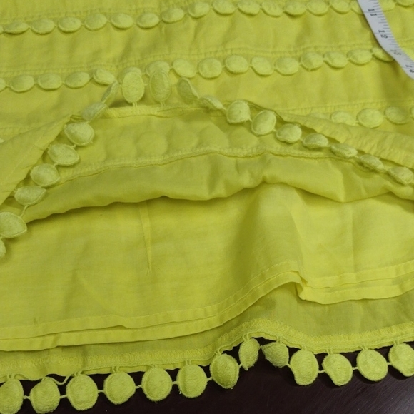 J. Crew Yellow Textured Tank Top with Pom-Pom Detail Y2K, Romantic, Femenina. - Picture 12 of 12